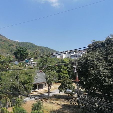 Corsica Guesthouse หาดกะตะ ภายนอก รูปภาพ