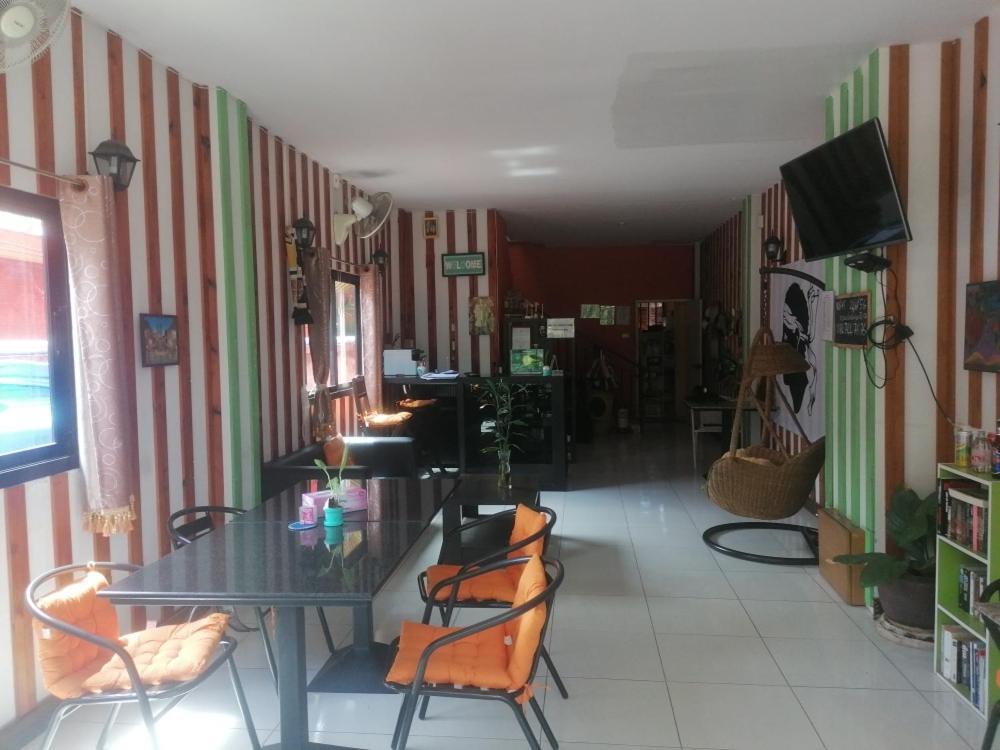 Corsica Guesthouse หาดกะตะ ภายนอก รูปภาพ
